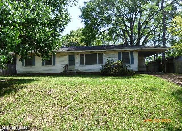 Property at 11 Myrtle Dr, Natchez, MS 39120, 3 beds, 1 bath
