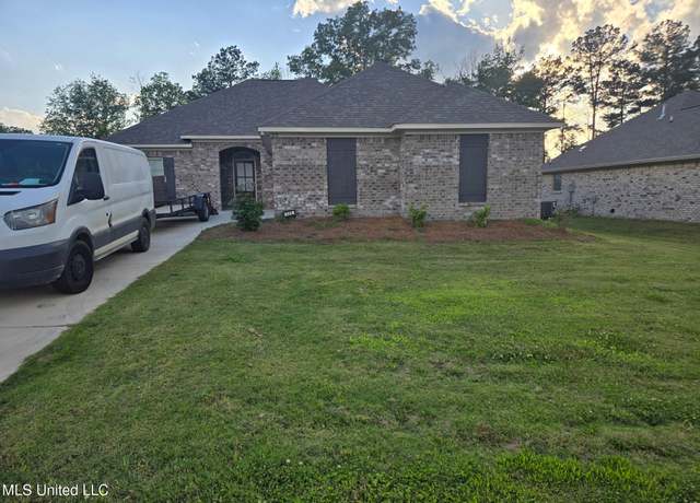 Property at 109 Brunswick Cv, Canton, MS 39046, 3 beds, 2 baths