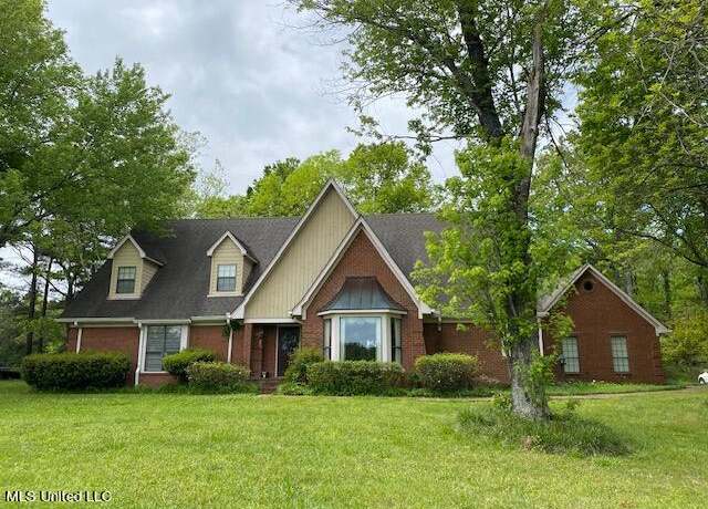 Property at 7235 Davidson Rd, Olive Branch, MS 38654, 3 beds, 4 baths