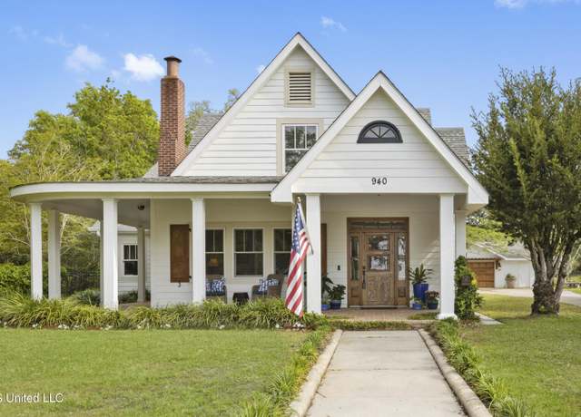 Property at 940 2nd St, Gulfport, MS 39501, 4 beds, 3 baths