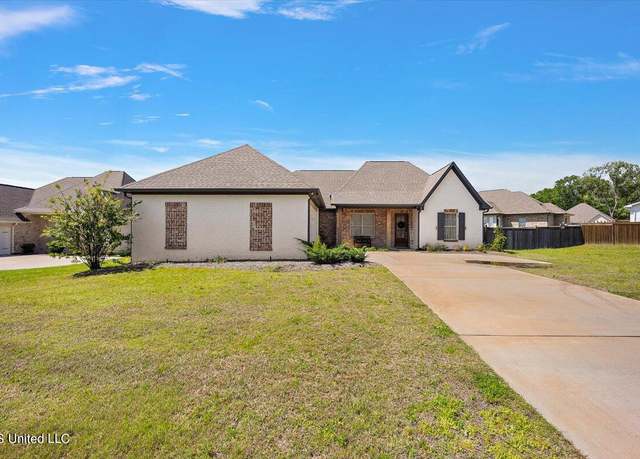 Property at 102 Twain Trl, Clinton, MS 39056, 3 beds, 2 baths