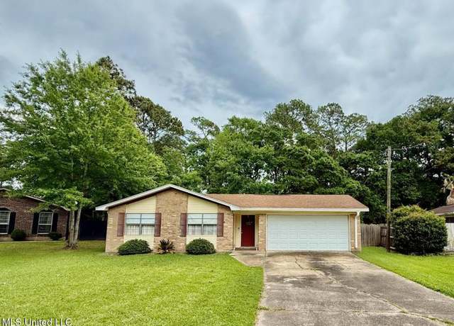 Property at 1806 Pat Dr, Gautier, MS 39553, 3 beds, 1.5 baths