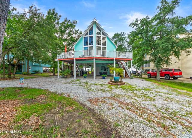 Property at 123 Ridgewood Dr, Pass Christian, MS 39571, 3 beds, 2 baths