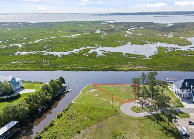 Property at 1434 Hanakealoha Pl, Diamondhead, MS 39525