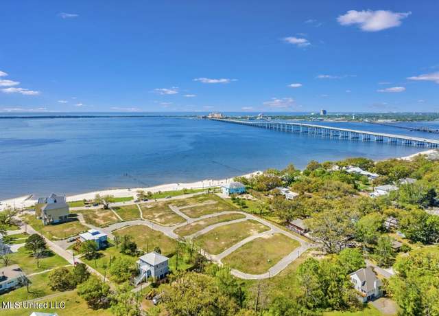 Property at 109 S Beach Dr, Ocean Springs, MS 39564, 4 beds, 5.5 baths