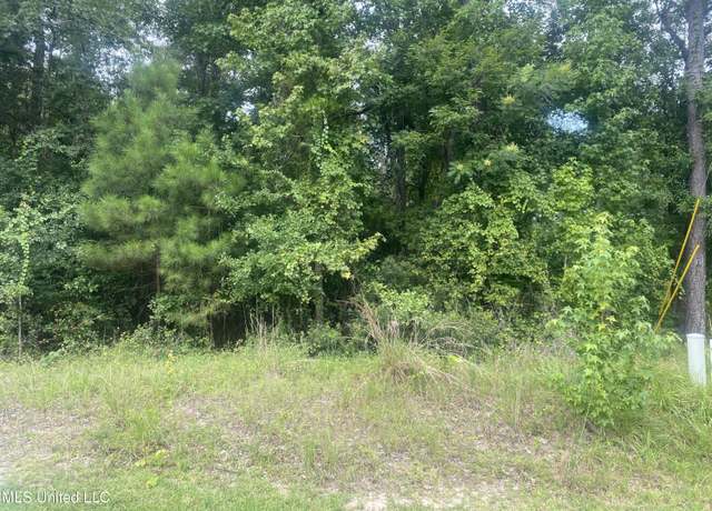 Property at N Diamondhead Dr, Diamondhead, MS 39525