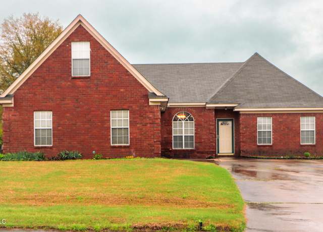 Property at 13133 Braybourne Cove Cv, Olive Branch, MS 38654, 4 beds, 2 baths