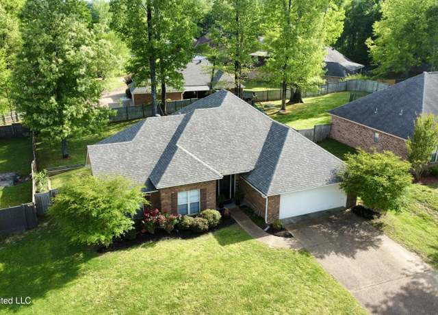 Property at 121 Rockbridge Cir, Clinton, MS 39056, 3 beds, 2 baths