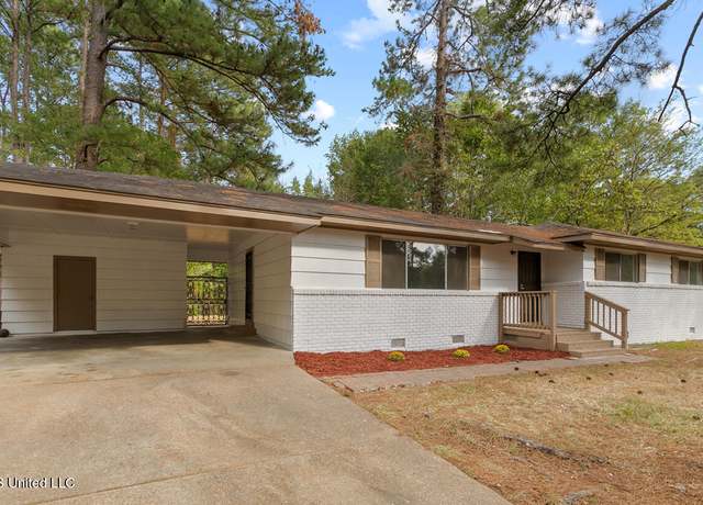 Property at 5444 Ridgewood Rd, Jackson, MS 39211, 3 beds, 2 baths