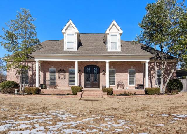 Property at 5650 Paloma Dr, Olive Branch, MS 38654, 4 beds, 3.5 baths