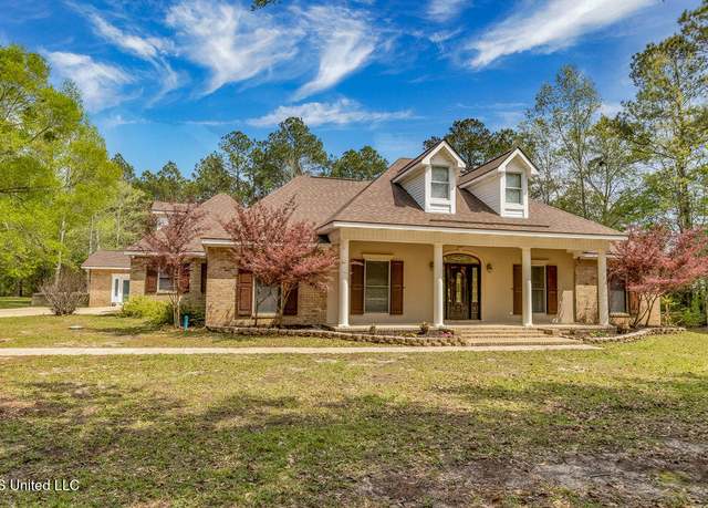 Property at 8890 Dana Rd, Biloxi, MS 39532, 4 beds, 2.5 baths