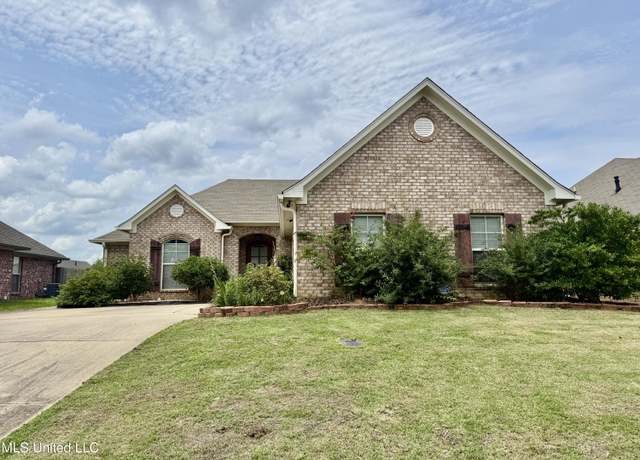 Property at 341 Austin Cir, Brandon, MS 39047, 3 beds, 2 baths