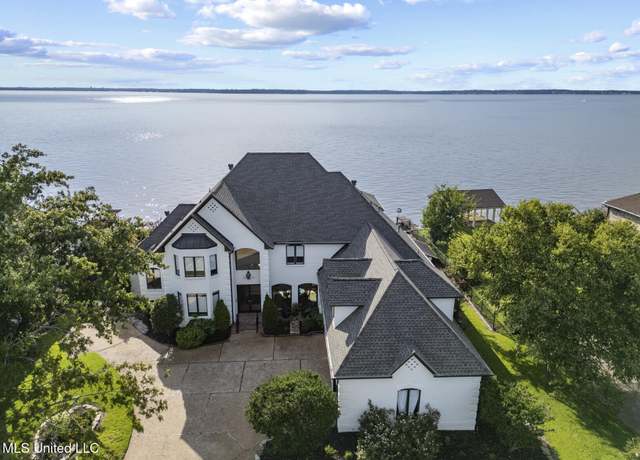 Property at 64 Grandview Cir, Brandon, MS 39047, 5 beds, 5 baths