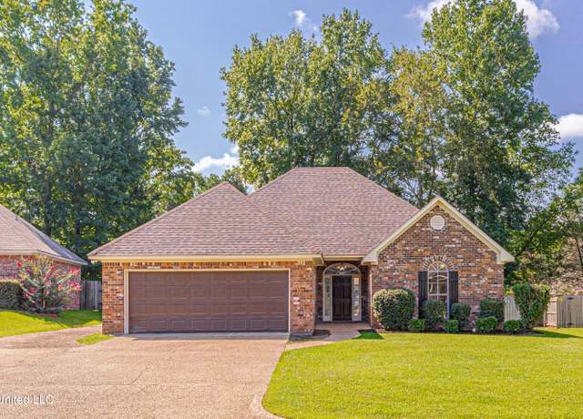Property at 5817 Lake Trace Cir, Jackson, MS 39211, 3 beds, 2 baths