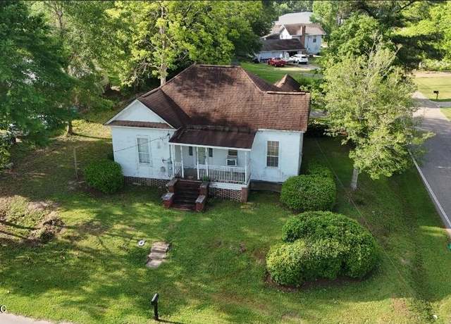Property at 504 E College Ave, Wiggins, MS 39577, 3 beds, 1 bath