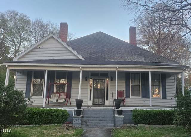 Property at 220 Calhoun Ave, Yazoo City, MS 39194, 4 beds, 1.5 baths