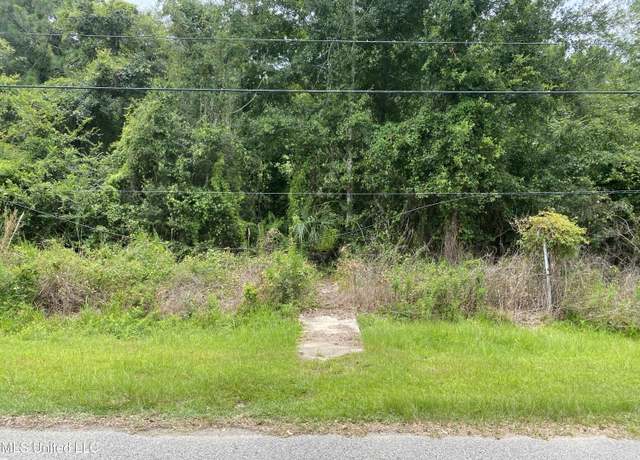 Property at 2055 Bienville Ave, Bay Saint Louis, MS 39520