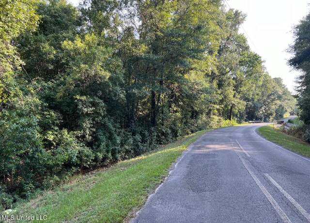 Property at 00 Clubhouse Dr, Wiggins, MS 39577