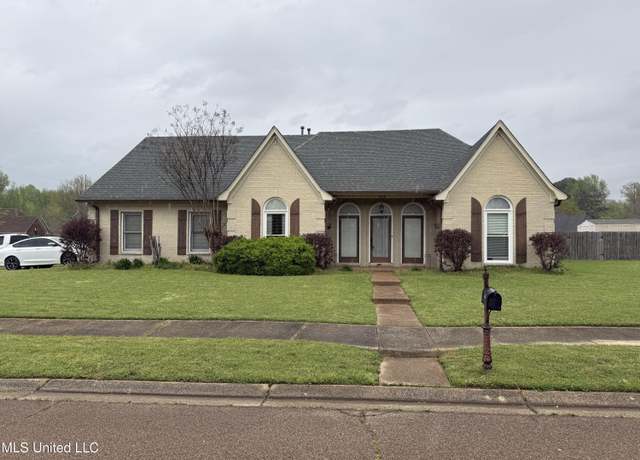 Property at 1020 Worthington Dr, Southaven, MS 38671, 4 beds, 2 baths