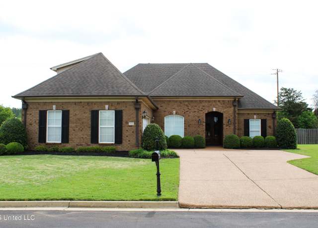 Property at 3510 Holsten Creek Dr, Southaven, MS 38672, 4 beds, 3 baths