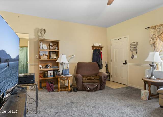 Property at 18496 Devin Ct, Gulfport, MS 39503, 3 beds, 2 baths
