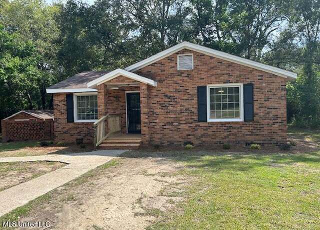 Property at 923 Bendat St, Mccomb, MS 39648, 2 beds, 1 bath