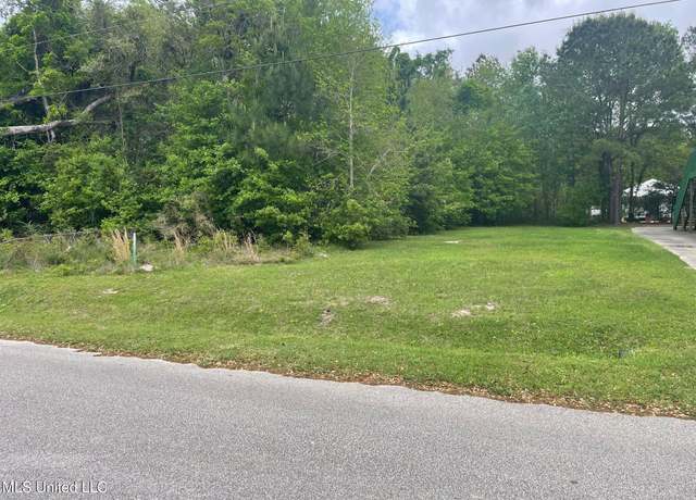 Property at 306 Vacation Ln, Waveland, MS 39576