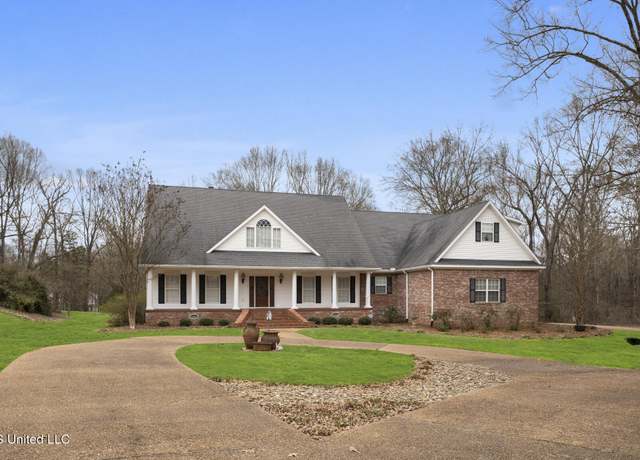 Property at 4 Greenhead Ln, Raymond, MS 39154, 3 beds, 3 baths