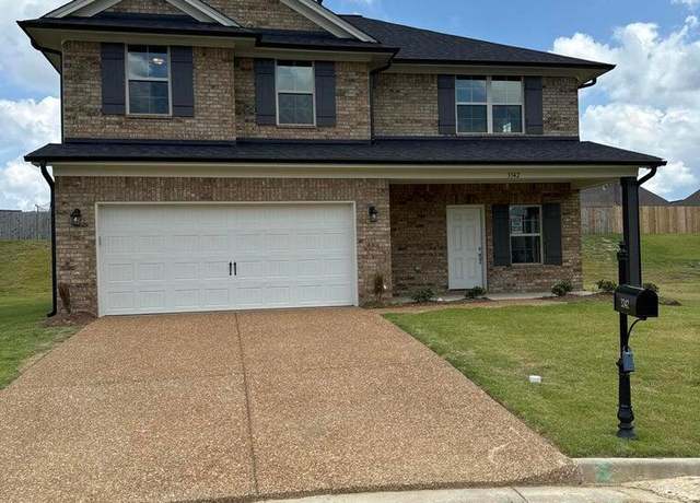 Property at 1683 Cambria Dr, Southaven, MS 38671, 4 beds, 2.5 baths