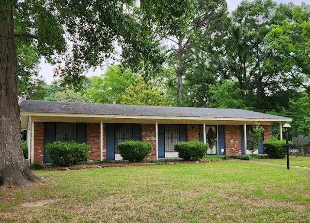 Property at 2520 Queensroad Ave, Jackson, MS 39213, 3 beds, 2 baths