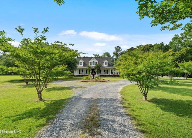 Property at 1814 Old Highway 24, Hattiesburg, MS 39402, 3 beds, 2.5 baths