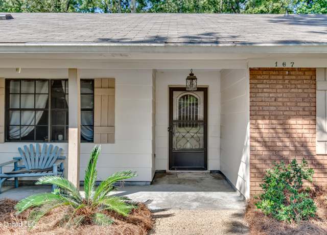 Property at 167 Woodgate Dr, Brandon, MS 39042, 4 beds, 2 baths