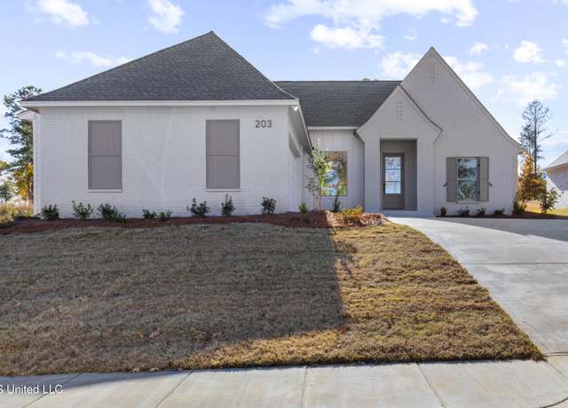 Property at 203 Lakecrest Dr, Madison, MS 39110, 3 beds, 2.5 baths