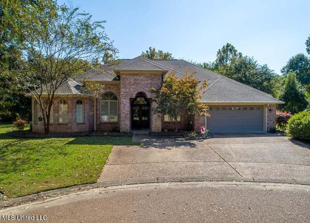 Property at 21 Bluff Hills Pl, Natchez, MS 39120, 3 beds, 2 baths