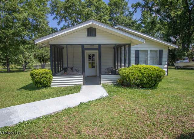 Property at 1060 Ed Faye Rd, Pass Christian, MS 39571, 3 beds, 1 bath