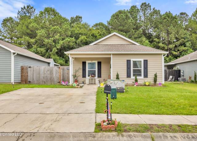 Property at 13064 Tracewood Dr, Gulfport, MS 39503, 3 beds, 2 baths