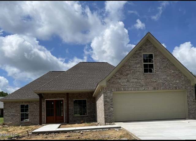 Property at 114 Cedar Creek Dr, Flora, MS 39071, 3 beds, 2 baths