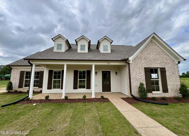 Property at 2111 Scott Meadows Ln, Hernando, MS 38632, 4 beds, 2 baths