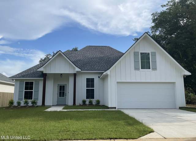 Property at 147 Le Moyne St, Bay Saint Louis, MS 39520, 3 beds, 2 baths