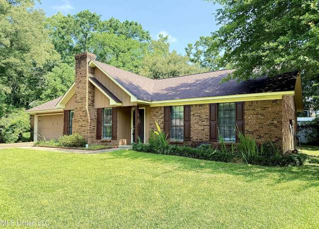 Property at 214 Casa Grande Dr, Clinton, MS 39056, 3 beds, 2 baths