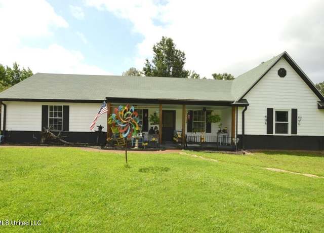 Property at 303 Lynett Dr, Byhalia, MS 38611, 3 beds, 2 baths