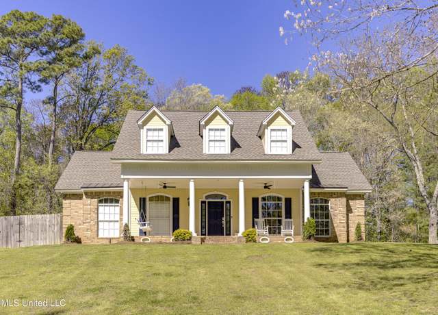 Property at 302 Foxton Cv, Raymond, MS 39154, 5 beds, 3.5 baths