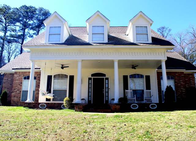 Property at 302 Foxton Cv, Raymond, MS 39154, 5 beds, 3.5 baths