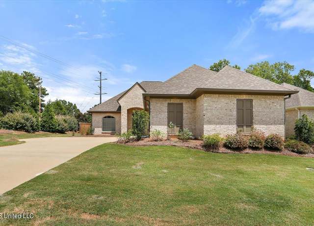 Property at 104 Cornerstone Dr, Madison, MS 39110, 3 beds, 2 baths