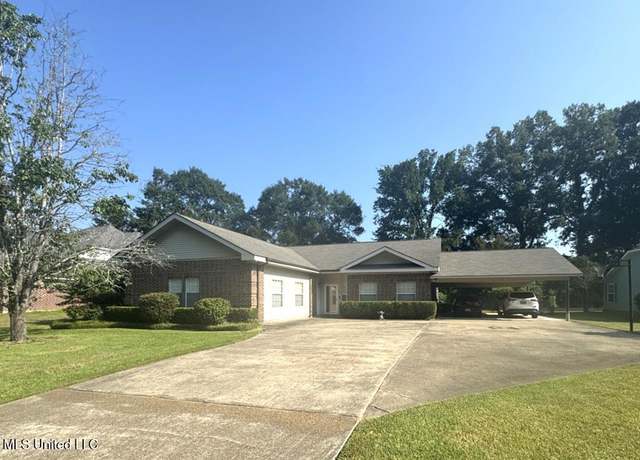 Property at 103 Thistledown Dr, Natchez, MS 39120, 3 beds, 2 baths