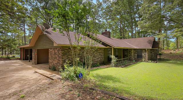 Photo of 406 Springwood Cir, Terry, MS 39170