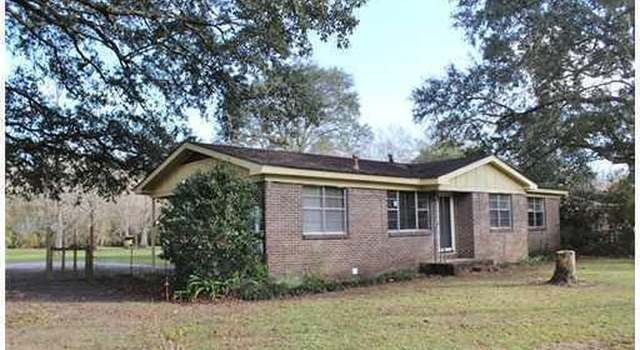 Photo of 9924 Foxshire Dr, Escatawpa, MS 39552