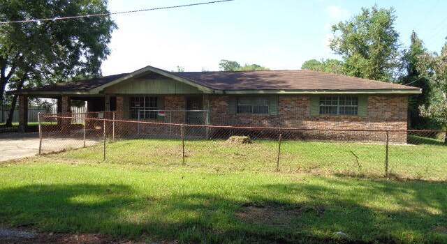 Photo of 3819 Howell St, Moss Point, MS 39563