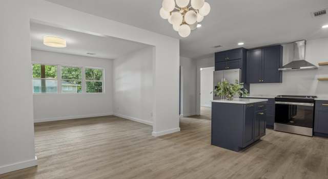 Photo of 409 Woody Cir, Ocean Springs, MS 39564