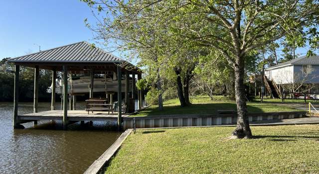 Photo of 104 Mimosa St, Pass Christian, MS 39571